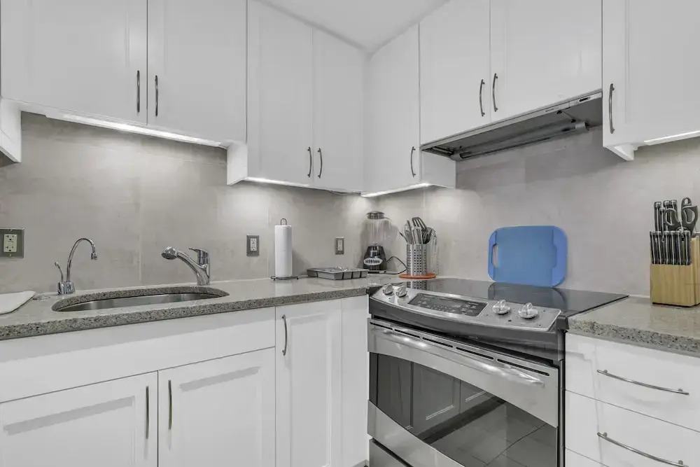 1br Fully Furnished Apartment Near National Museum 1 Bedroom Apts by RedAwning