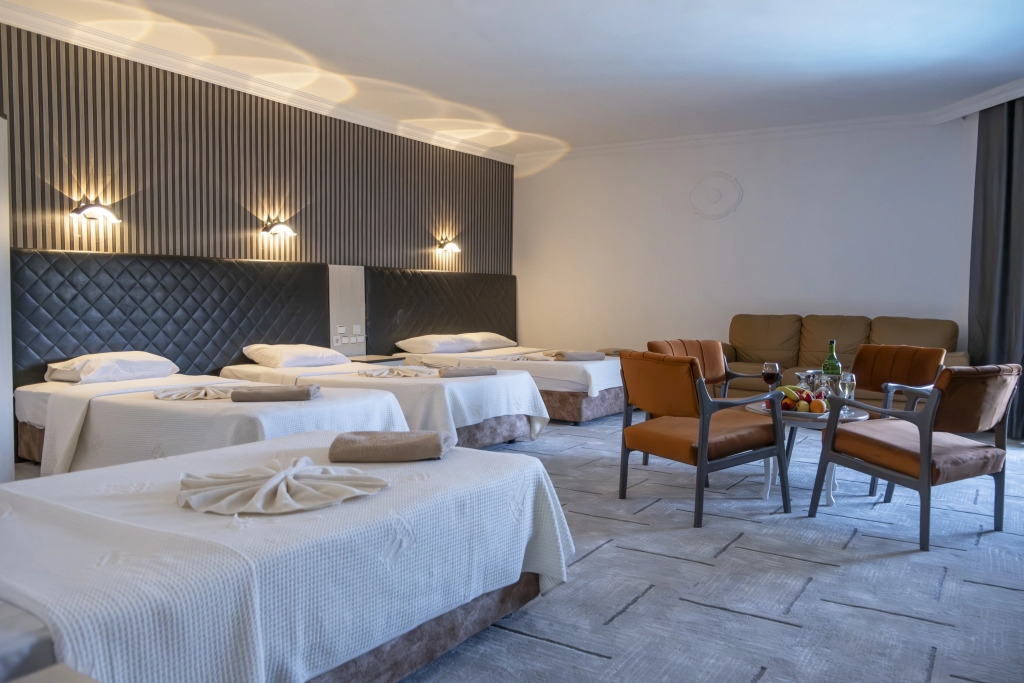 Mustis Royal Plaza Hotel