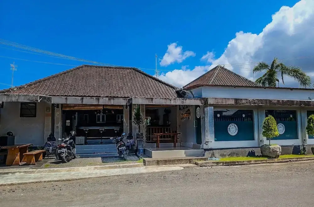 Tanjung Lima Hotel Legian