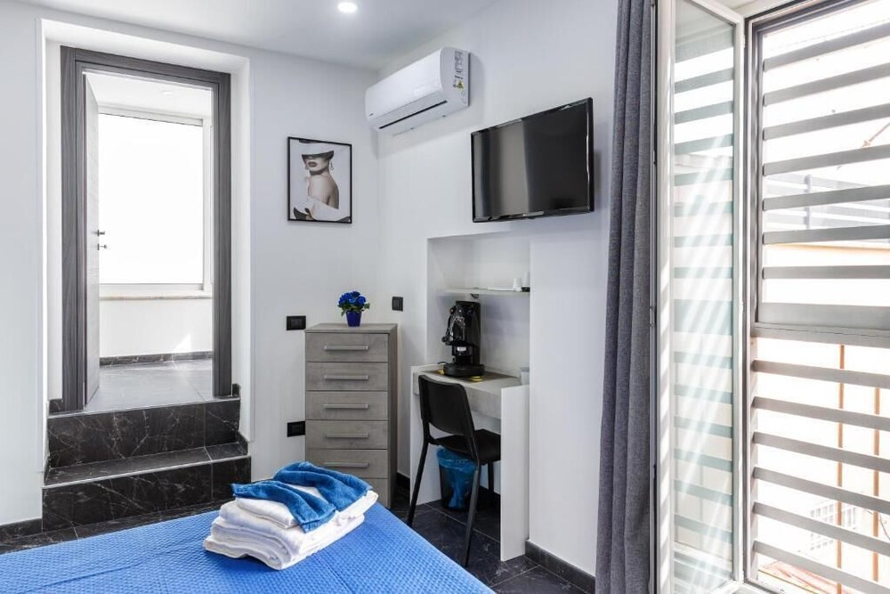 Dogana Rooms