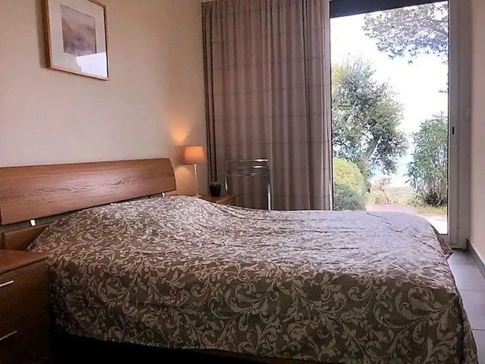 Experience between unspoilt nature and the Côte d'Azur, villa with amazing views