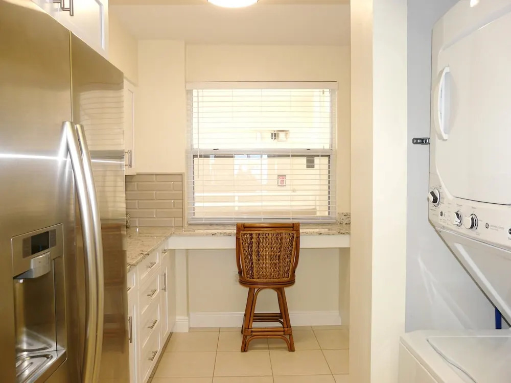 Beachfront Condo With Huge Views/pools/tennis/grills