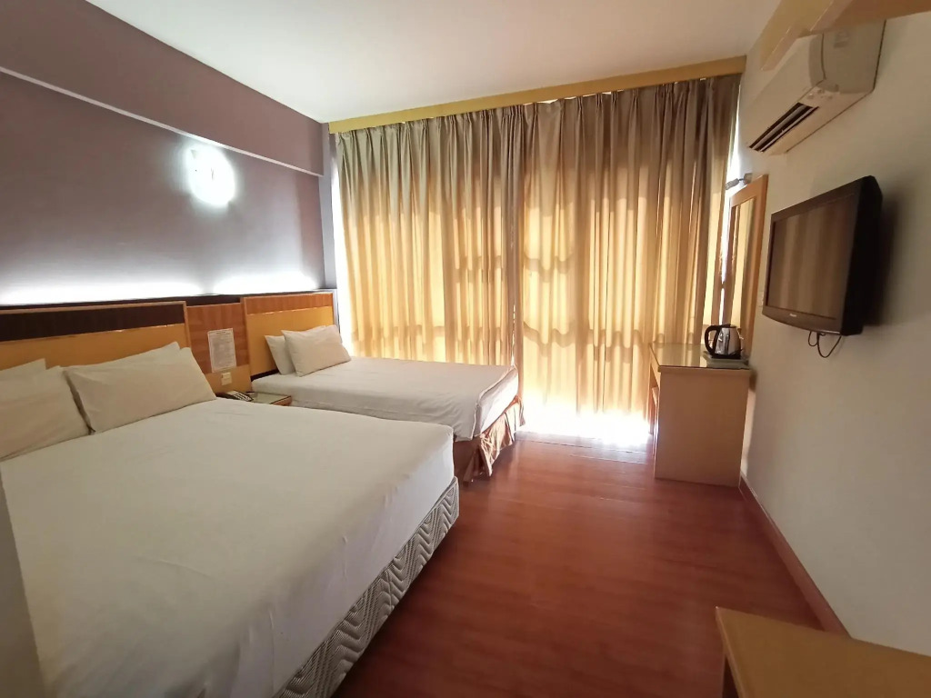 Houz Inn