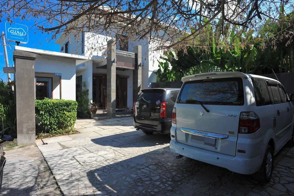 Airy Seminyak Kerobokan Tangkuban Perahu Gang Tunjung Dua 9 Bali