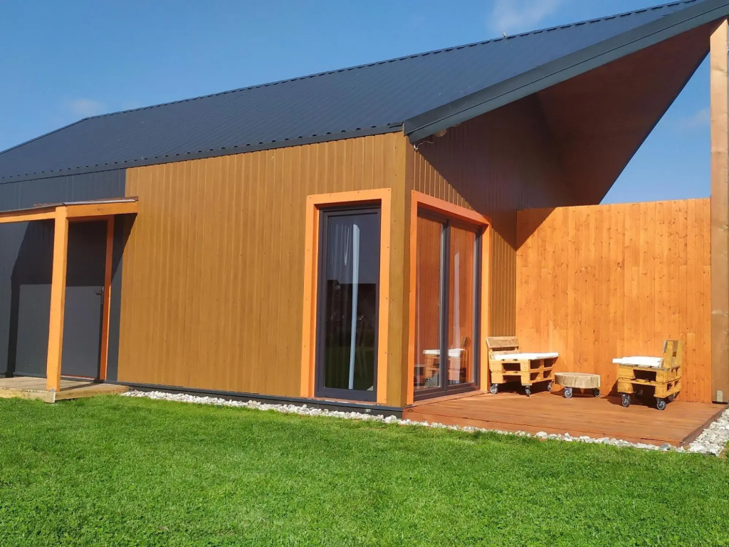 Cottage in Jezierzany near Lake Wicko & Beach