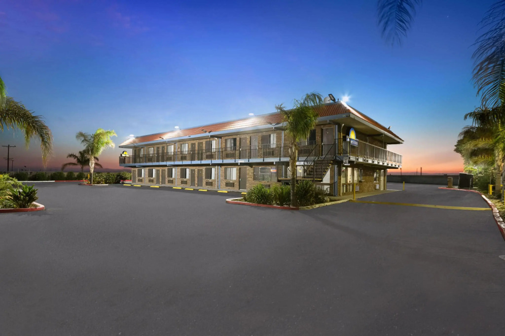Days Inn by Wyndham Lost Hills
