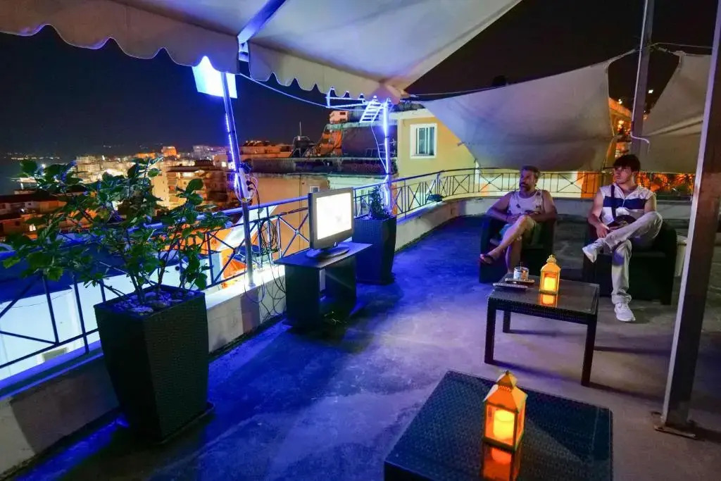 Elidon Apartments