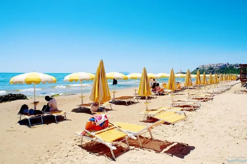 Villaggio Turistico La Cecinella
