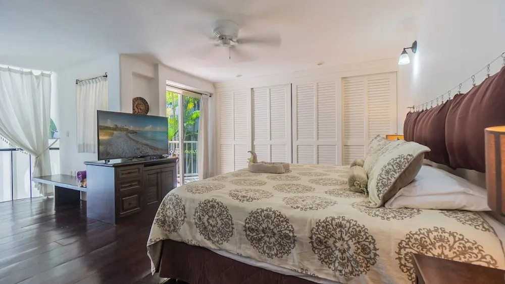 Royal Palms 5 2 Bedroom Condo by RedAwning