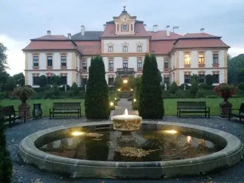 Zámek Jemniště