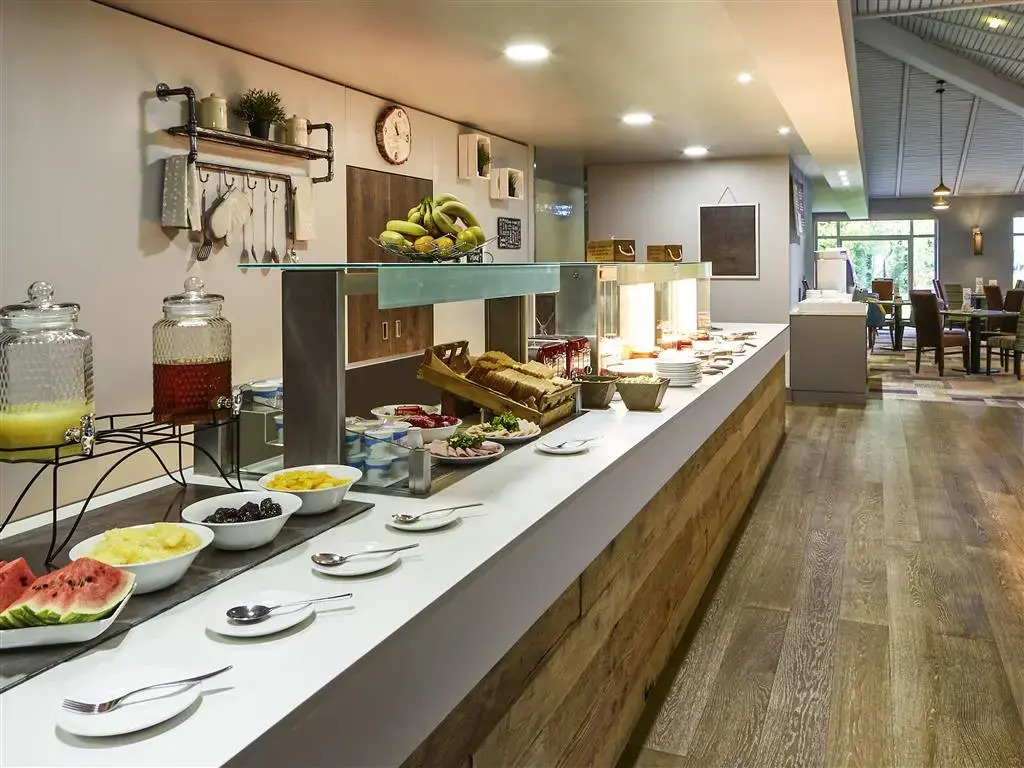 Novotel Manchester West