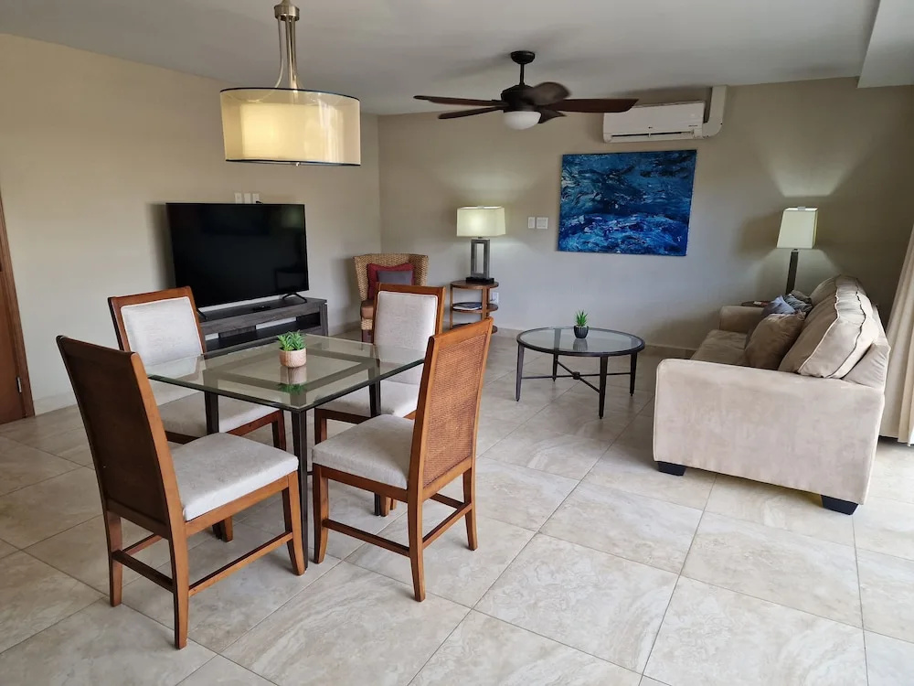 OASIS Apartments Simpson Bay