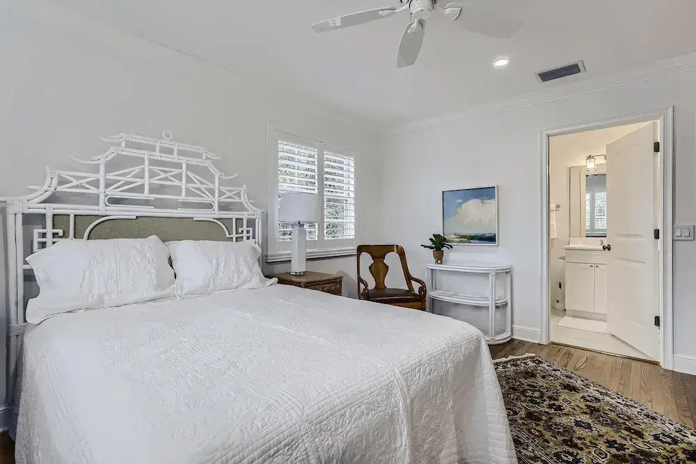 Banyan Cove 4bd 4.5ba Private Pool and Parking