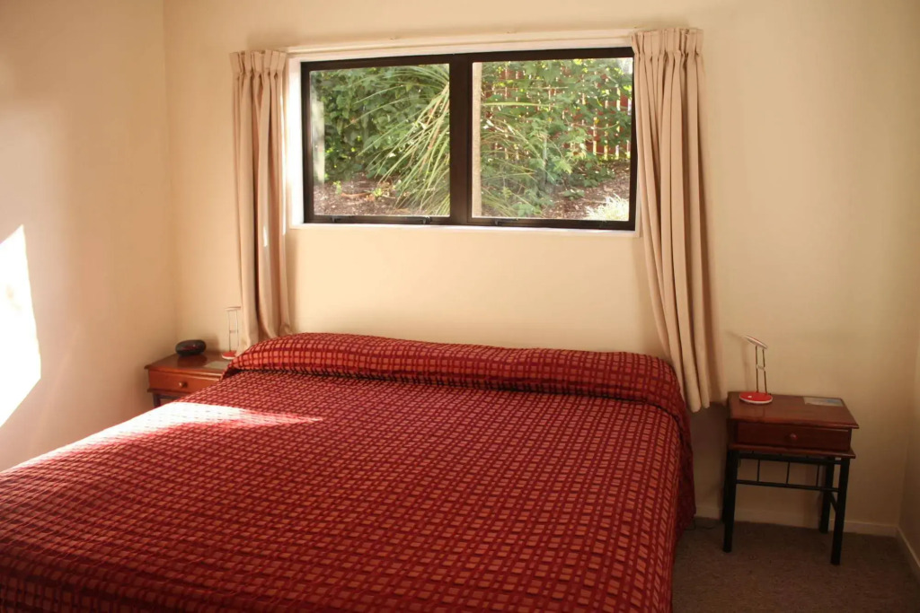 Bks Counties Motor Lodge