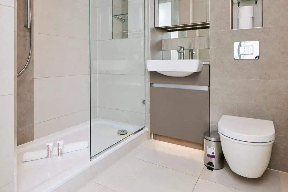 The River Thames Wonder - Tempting 2bdr Flat With Balcony