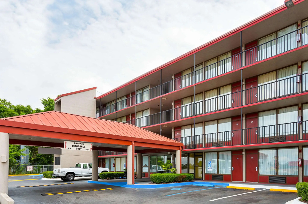 Rodeway Inn & Suites Birmingham I-59 exit 134