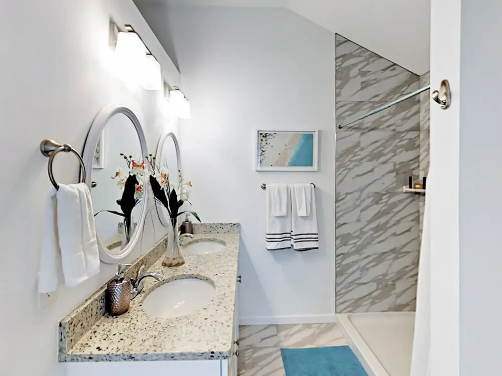 5395 Third - 3 Br Home