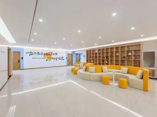 Tuyue Hotel (Dalian North Railway Station)