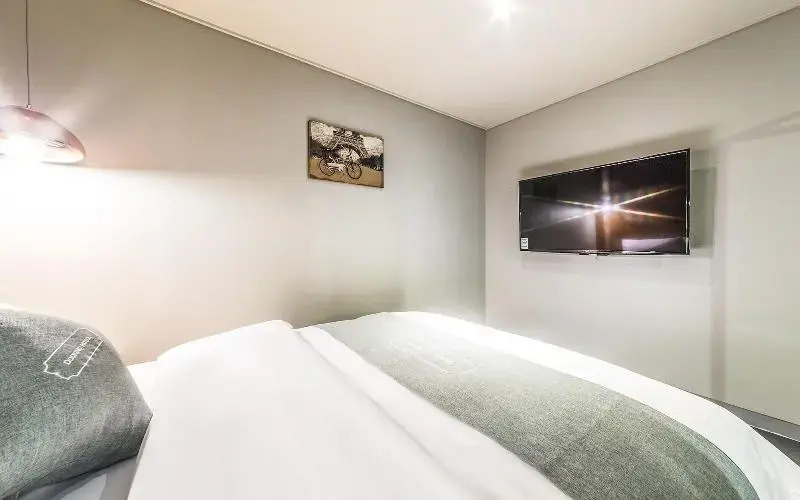 Docking Hotel