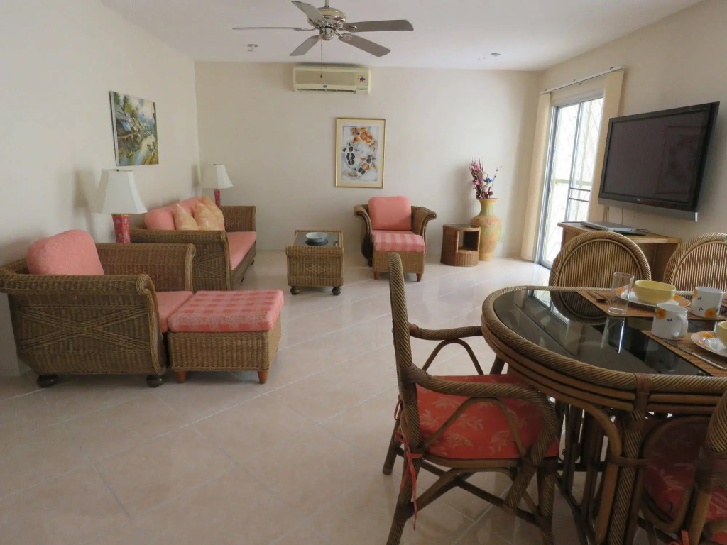 BUTTERFLY GARDEN BOUTIQUE RESIDENCES Apts and villas, A Lifestyle Destination Ex Lg 1-3 bedroom units , Full kitchen, 2 Full bathrooms, Rain shower, Spa bath, FREE BBQ, Free fast fiber optic WIFI, Staff 24-7