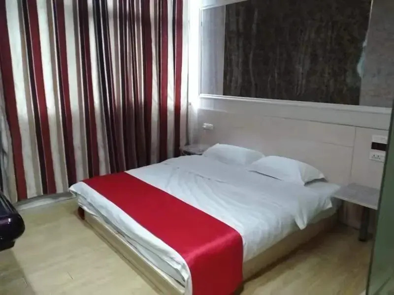Thank Inn Hotel Anhui Fuyang Business and Trade City