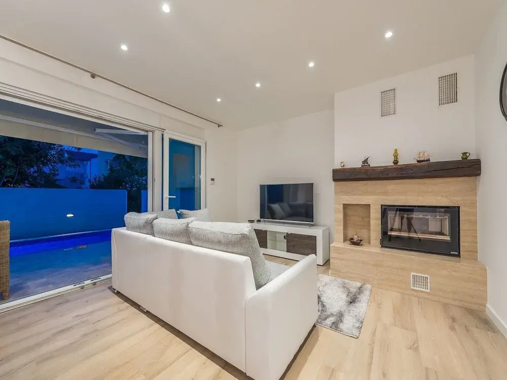 Modern Villa in Privlaka with Swimming Pool