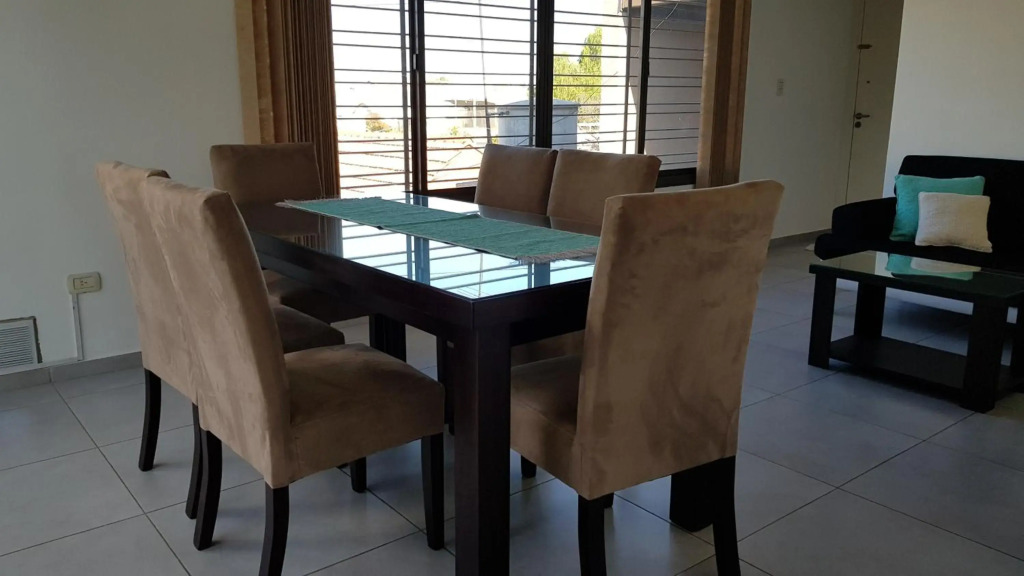 Apartamento Deluxe Senderos del Vino I, con desayuno y cochera, Piscina opcional