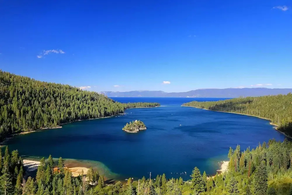 Shoreline Vista | 180° Lake Views | Pet-Friendly | 2 Master Suites