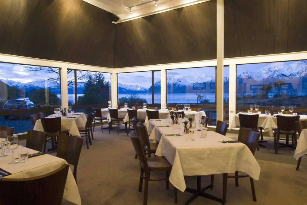 Hawea Hotel
