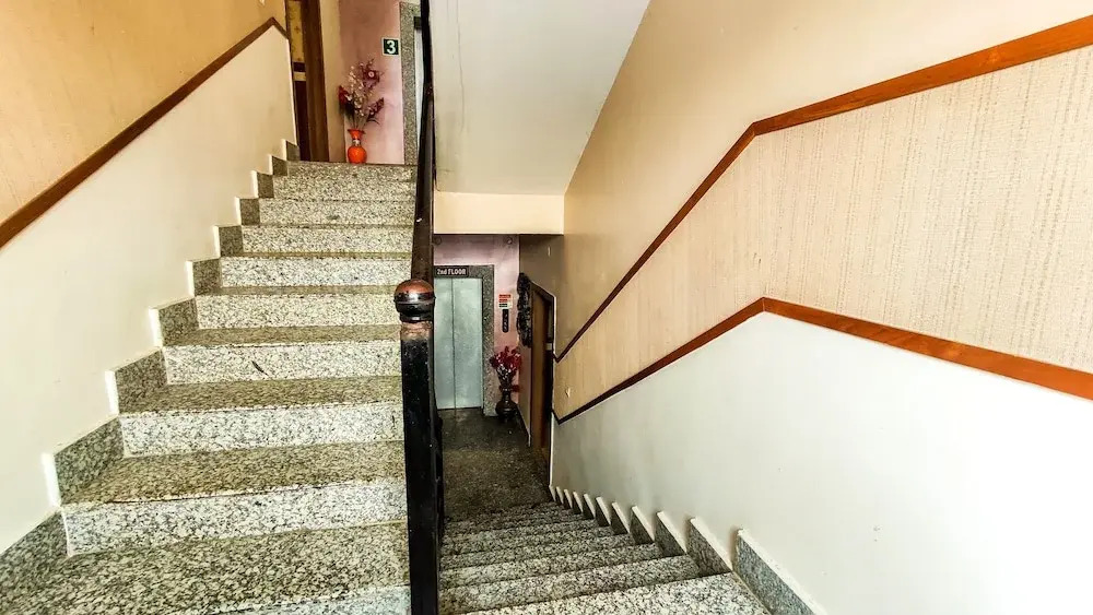 OYO 15700 Spectrum Residency