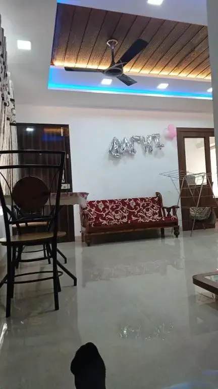 2bhk fully furnished flat