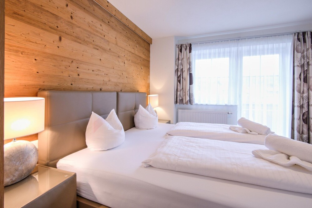 Ski-in/ski-out Brunner Apartment Top 2