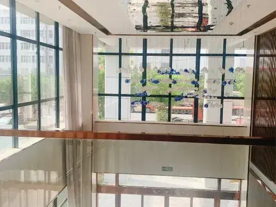 Platinum Whale Yue Hotel (International Logistics Park, Zhengzhou Economic Development Zone)