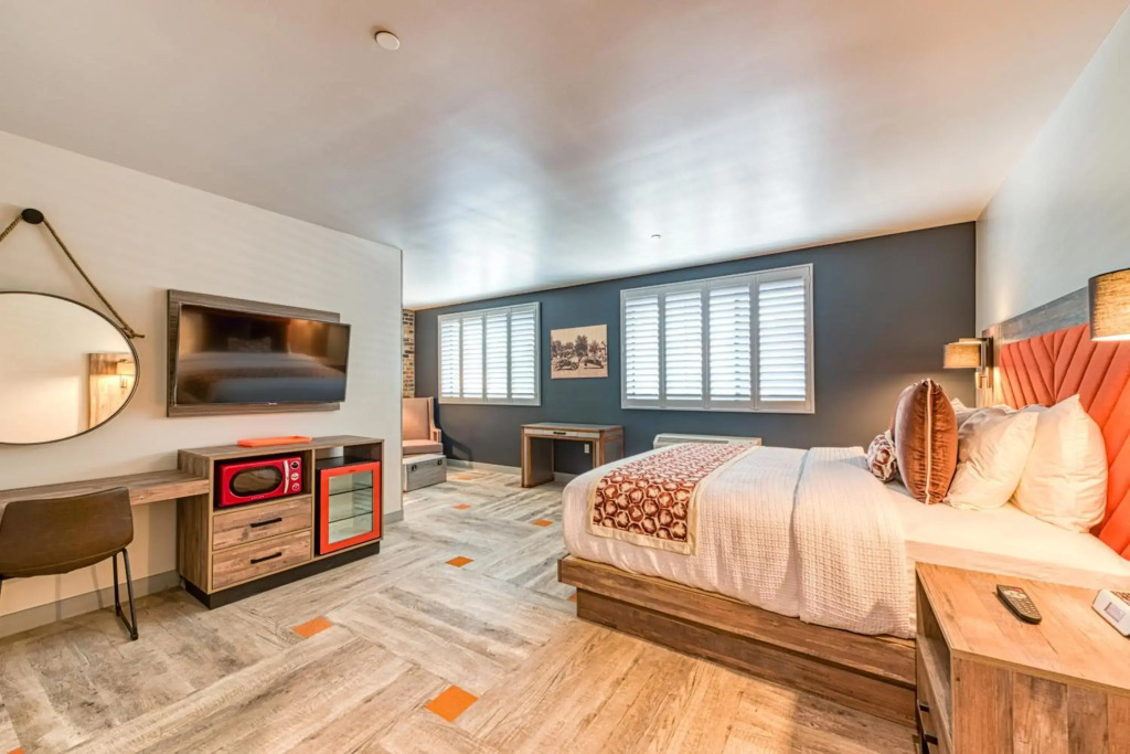 Hotel Lexen Newhall & Santa Clarita - Near Six Flags Magic Mountain