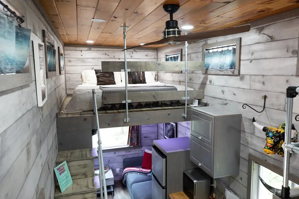 Stunning Modern Tiny Home W/grill