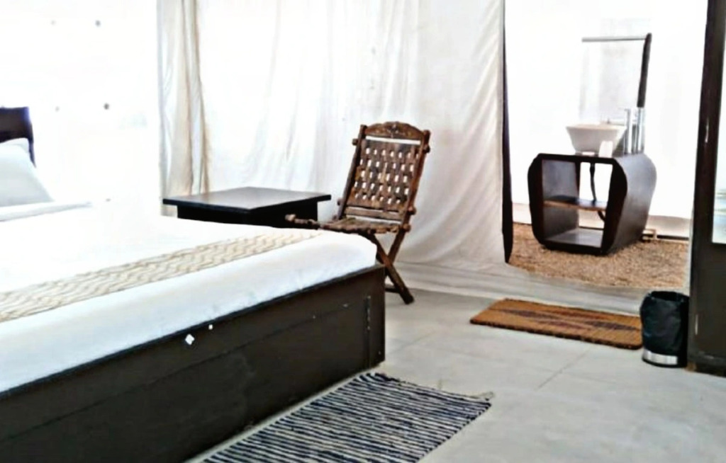 Savi Camps