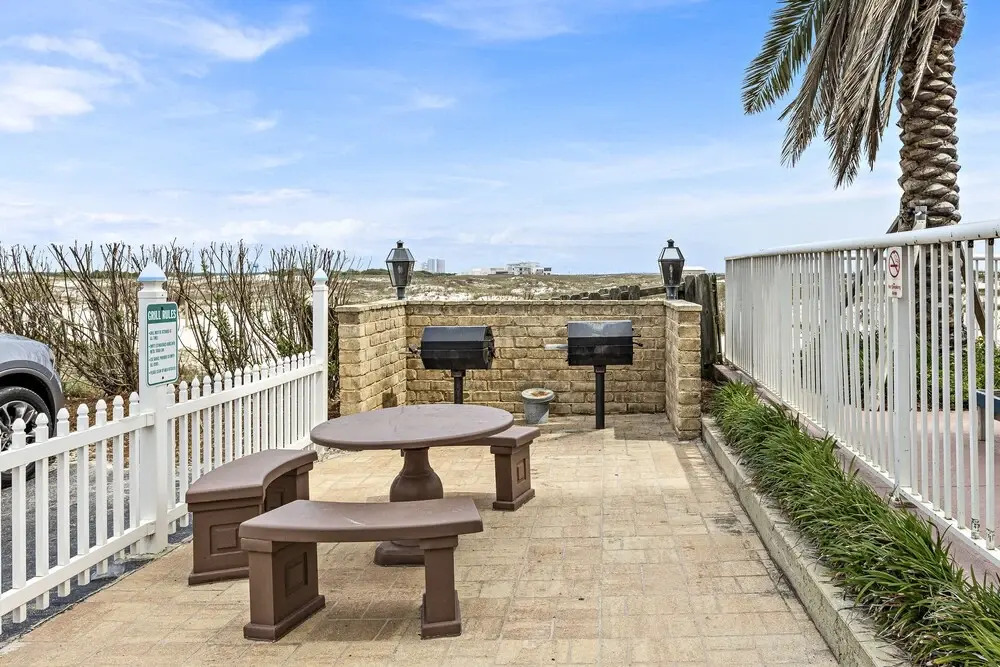 Royal Palms 603
