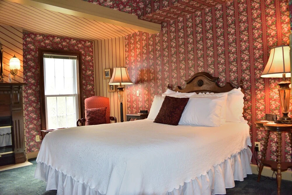 Yelton Manor Bed and Breakfast