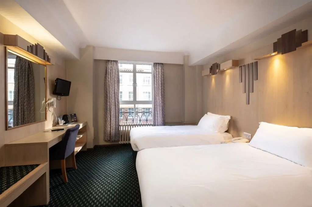 Royal National And Sister Hotels Roulette London