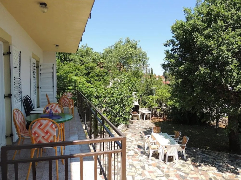 Apartments Nikolina