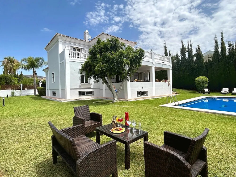 Villa Maisa Marbella by Málaga Planners