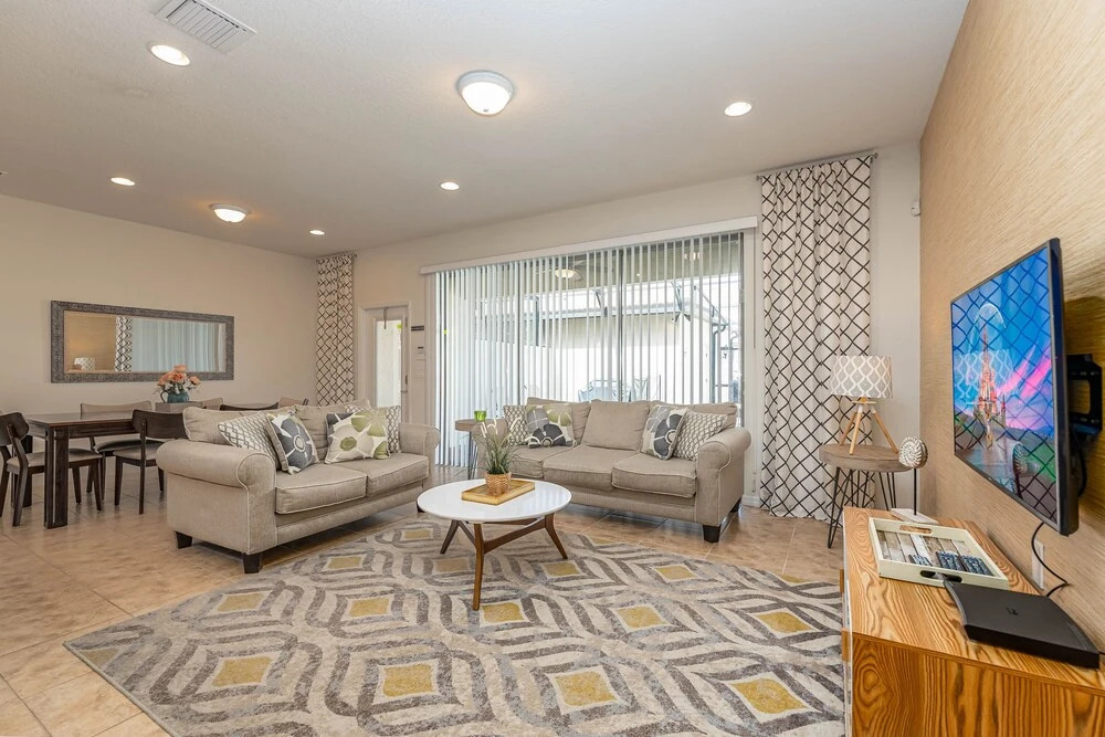 Tvpm-8916al/wws 4 Bedroom Townhouse by RedAwning