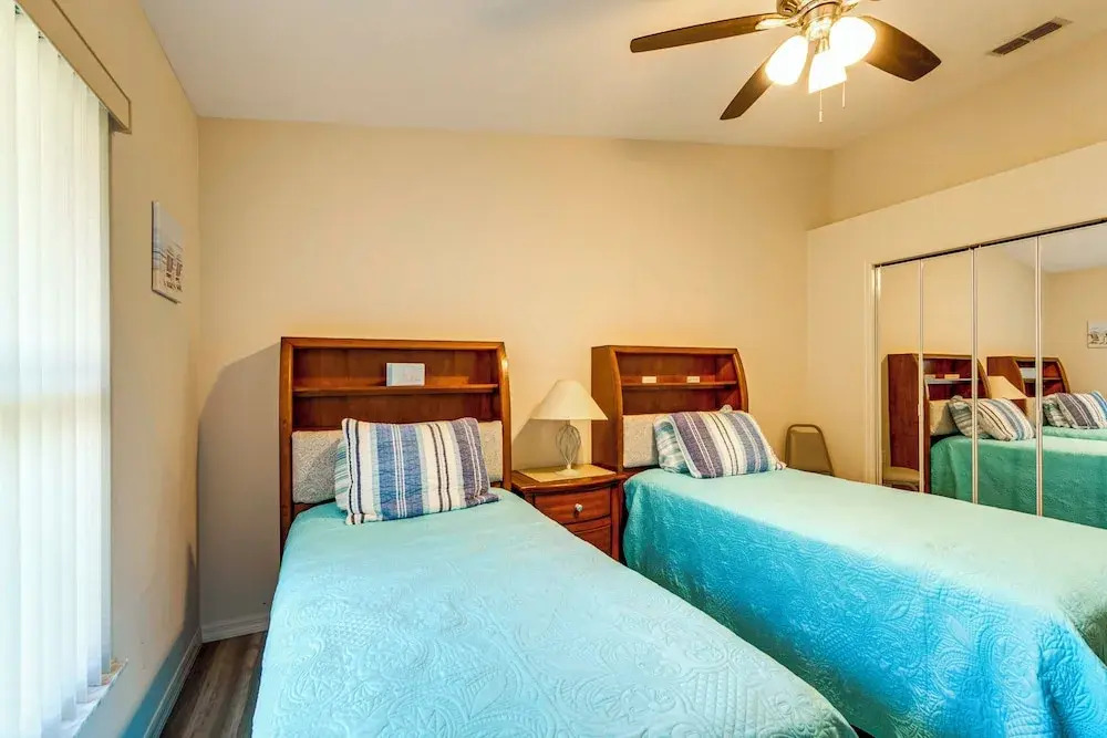 Suntan, Splash & Score: Family Home in Hernando