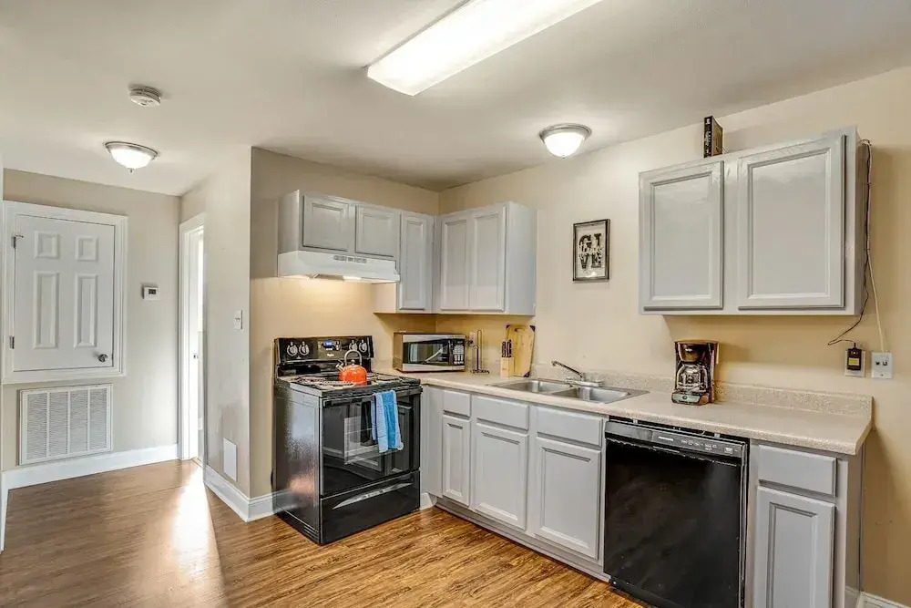 Lasalle 1b/2b · Centrally Located Gated Units Great for Groups!