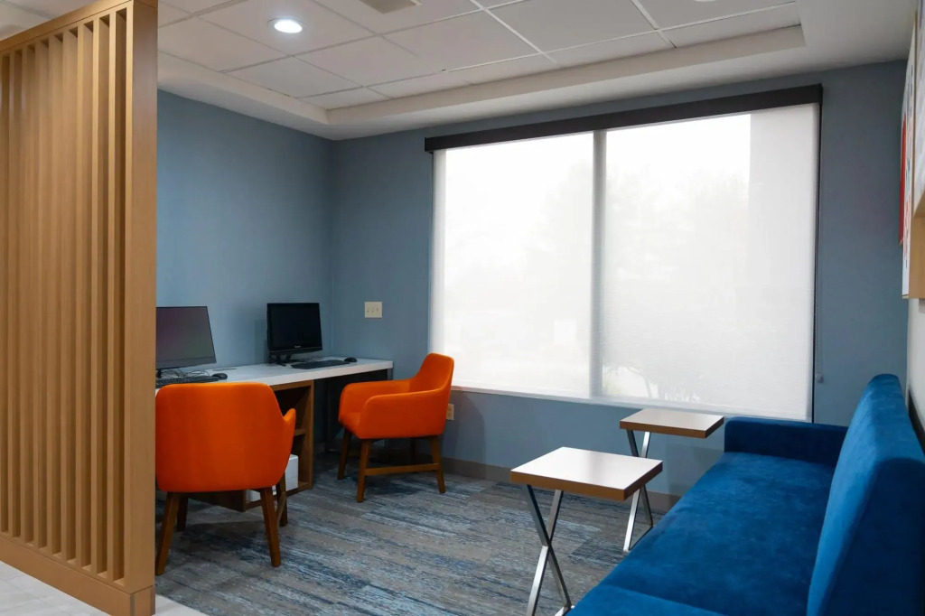 Comfort Inn & Suites Brandywine Valley
