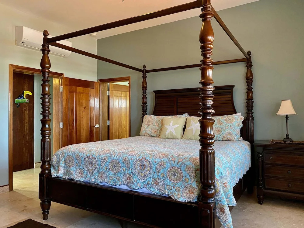 Hol Chan Reef Resort & Villas