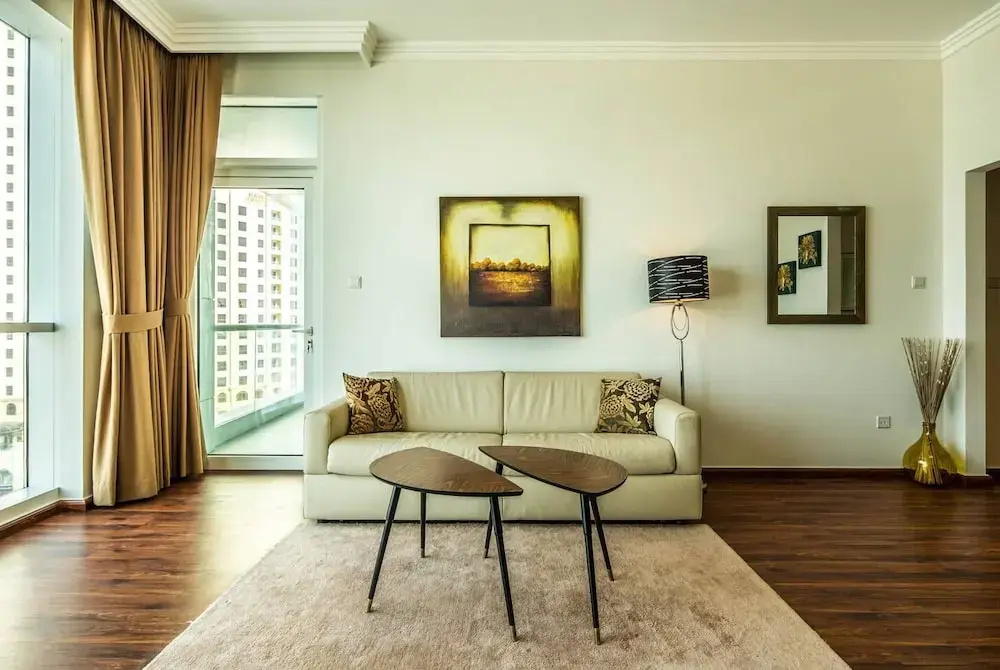 Upscale 1BR - Sea Views - Direct Beach Access!