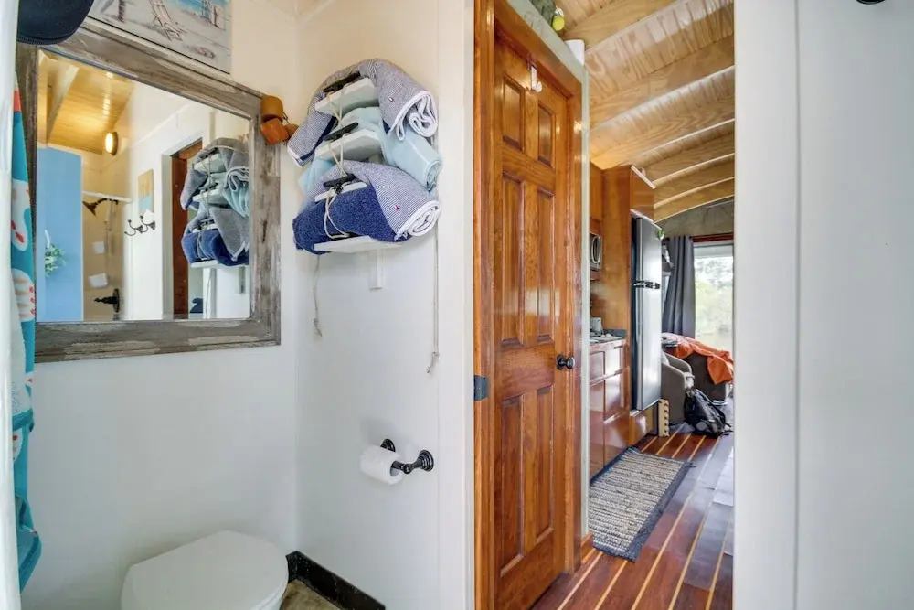 Bay St Louis Houseboat 6 Mi to Old Town & Beach!