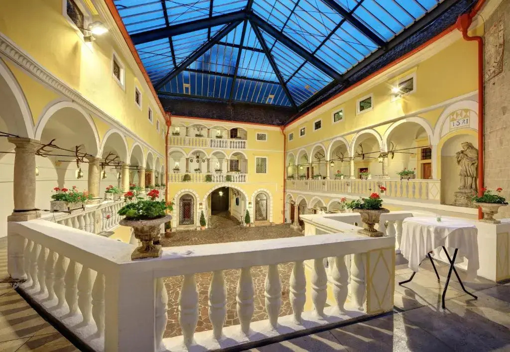 Hotel Schloss Weikersdorf