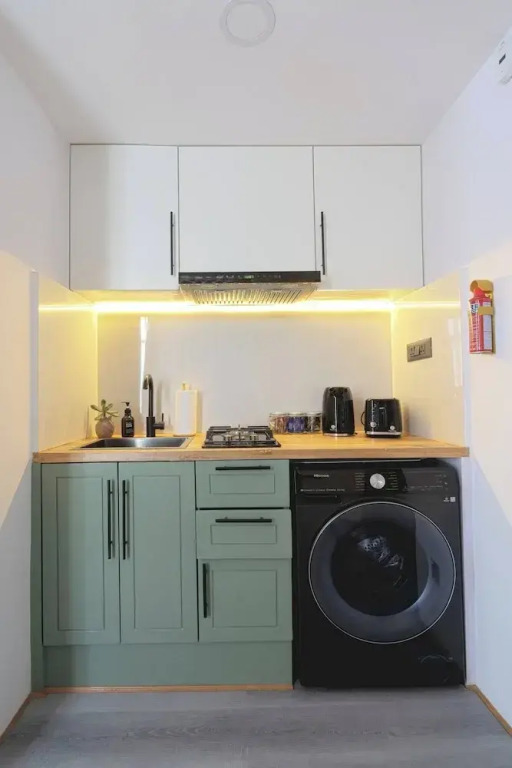 Tiny Living Apartments Cosy 1 Bedroom Studio with King Bed Kitchenet in Central Kathmandu with Terrace
